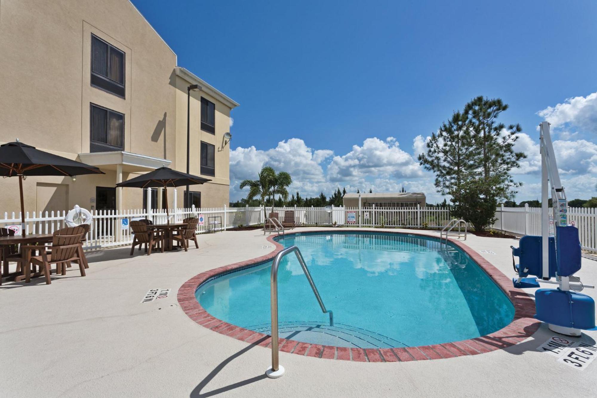 Holiday Inn Express & Suites Sebring By Ihg Dış mekan fotoğraf